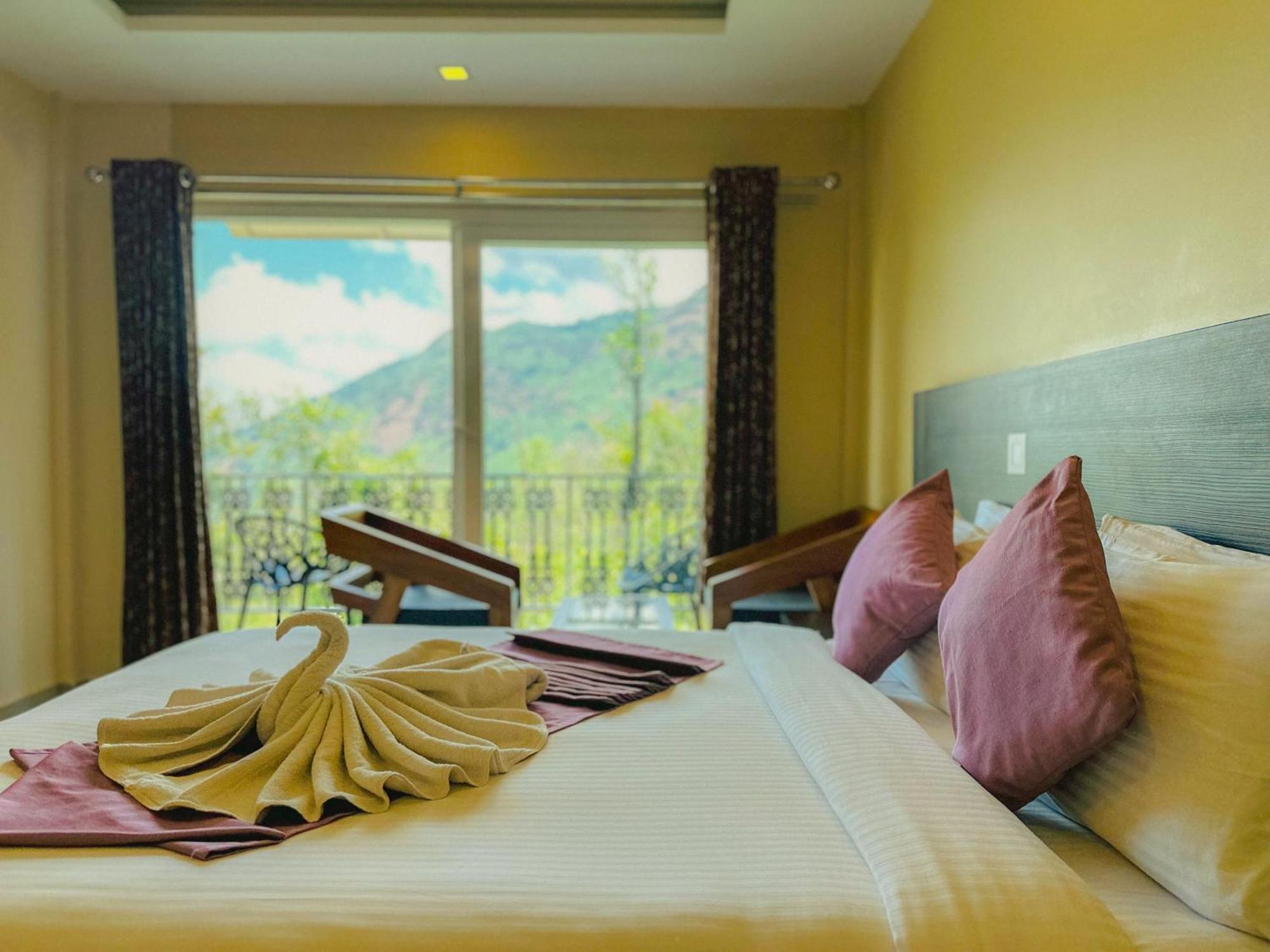The Heights Munnar Hotell Exteriör bild