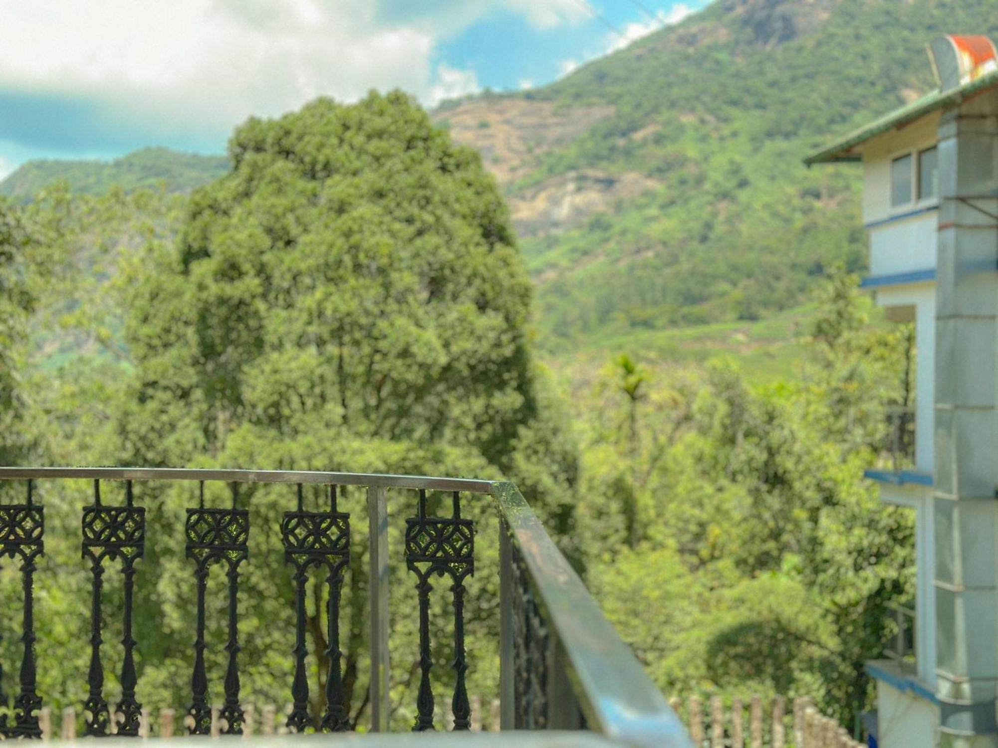 The Heights Munnar Hotell Exteriör bild