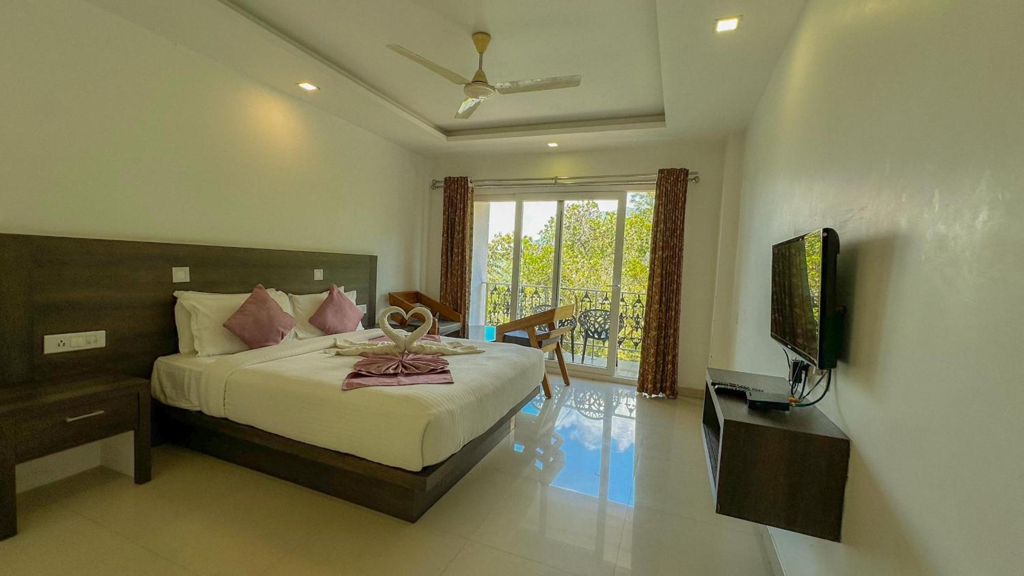 The Heights Munnar Hotell Exteriör bild